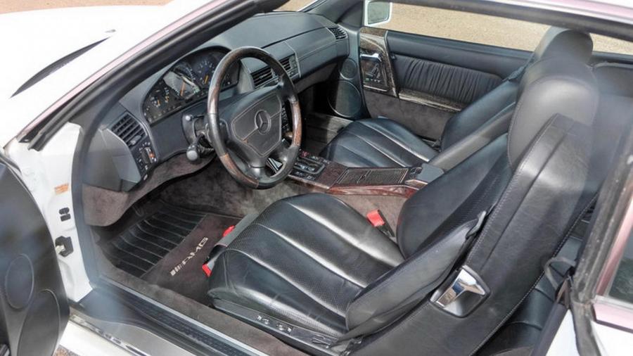 Интерьер Mercedes-Benz SL72 AMG 1995 года  (фото 66 из 82)